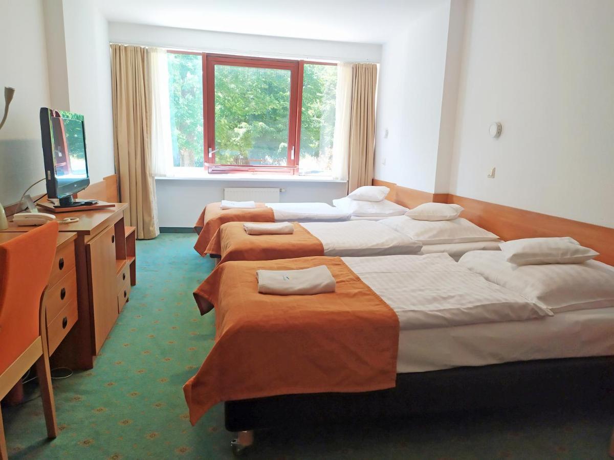 Interferie Sport Hotel Bornit シクラルスカ・ポレンバ エクステリア 写真