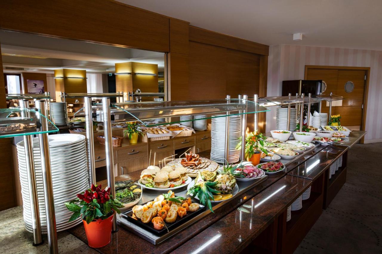Interferie Sport Hotel Bornit シクラルスカ・ポレンバ エクステリア 写真