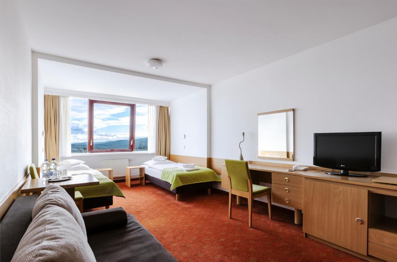 Interferie Sport Hotel Bornit シクラルスカ・ポレンバ エクステリア 写真