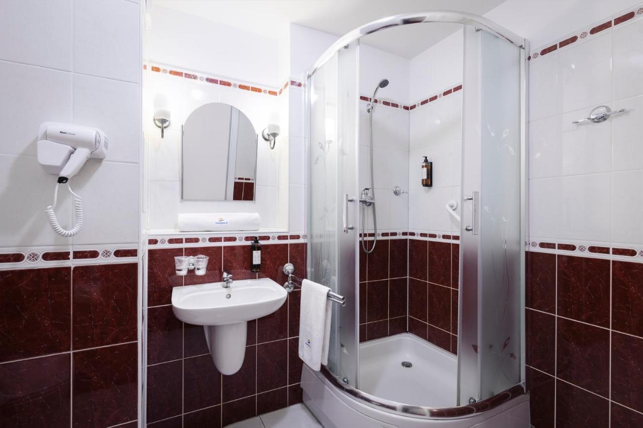 Interferie Sport Hotel Bornit シクラルスカ・ポレンバ エクステリア 写真