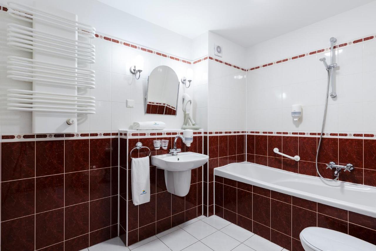 Interferie Sport Hotel Bornit シクラルスカ・ポレンバ エクステリア 写真