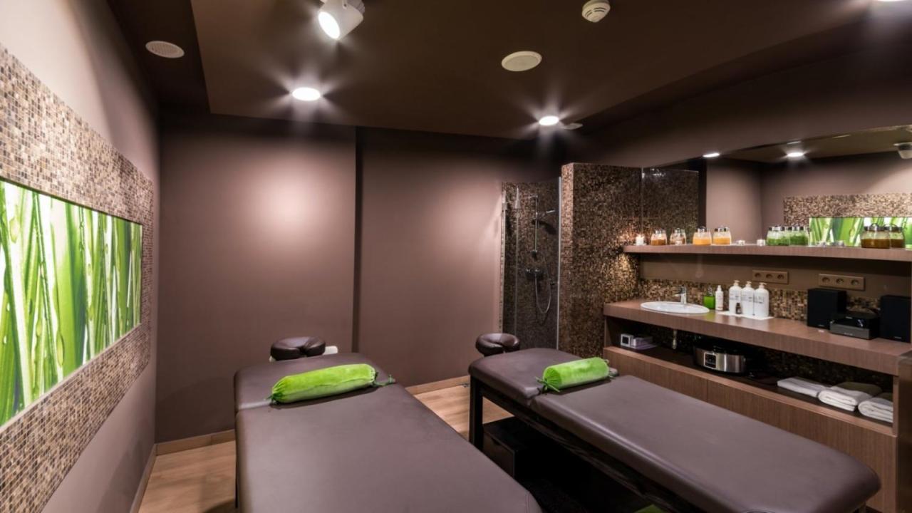 Interferie Sport Hotel Bornit シクラルスカ・ポレンバ エクステリア 写真