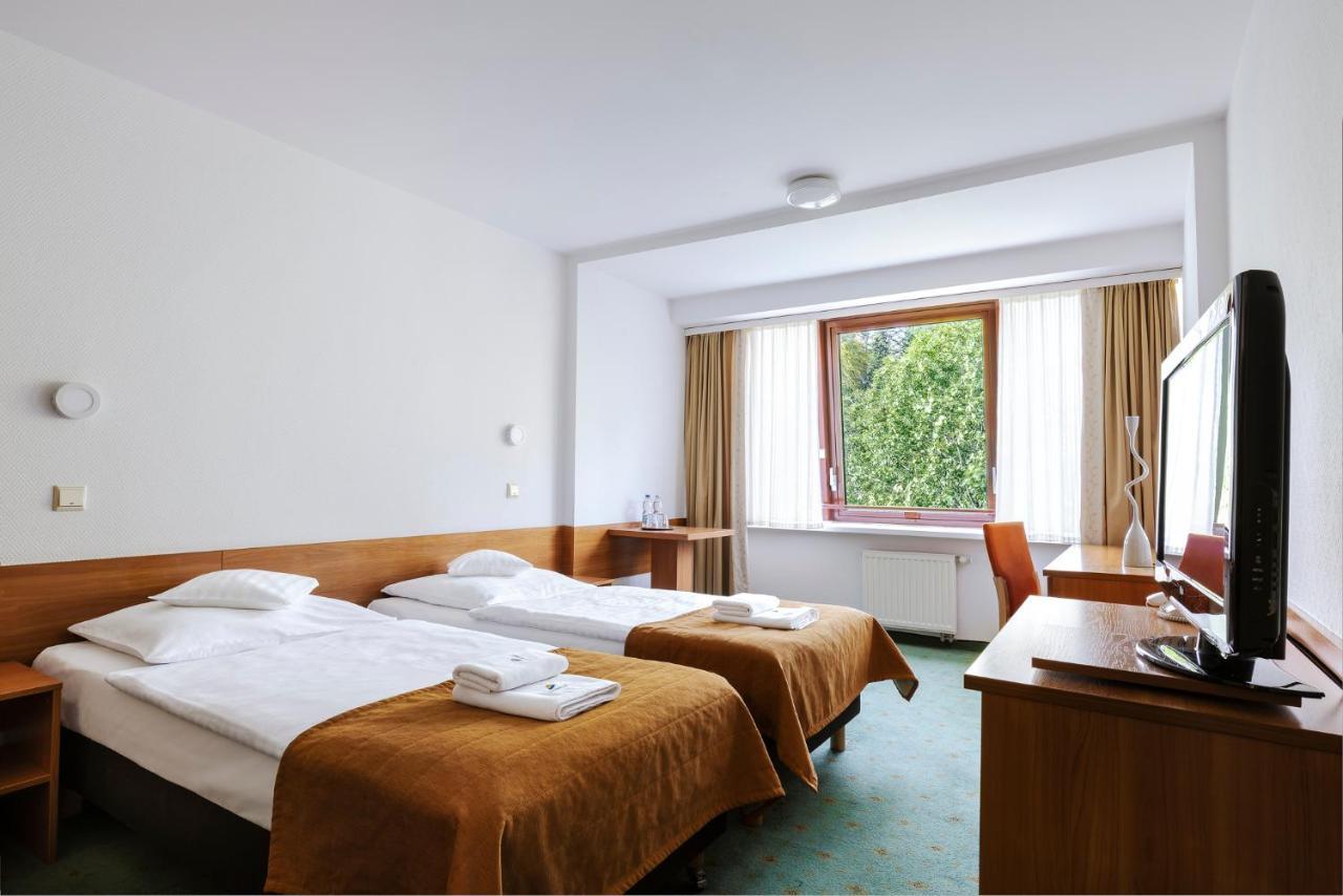 Interferie Sport Hotel Bornit シクラルスカ・ポレンバ エクステリア 写真