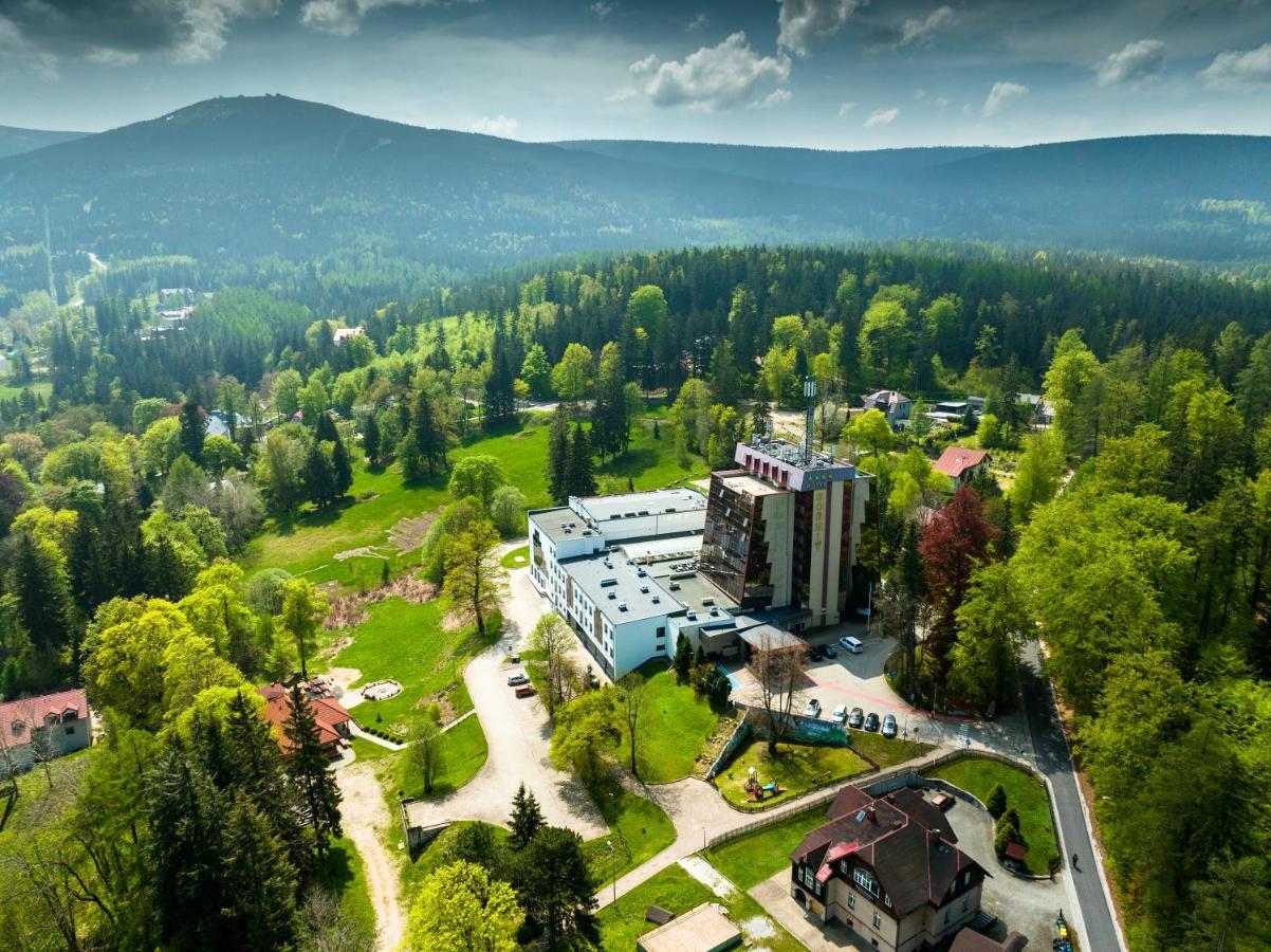 Interferie Sport Hotel Bornit シクラルスカ・ポレンバ エクステリア 写真