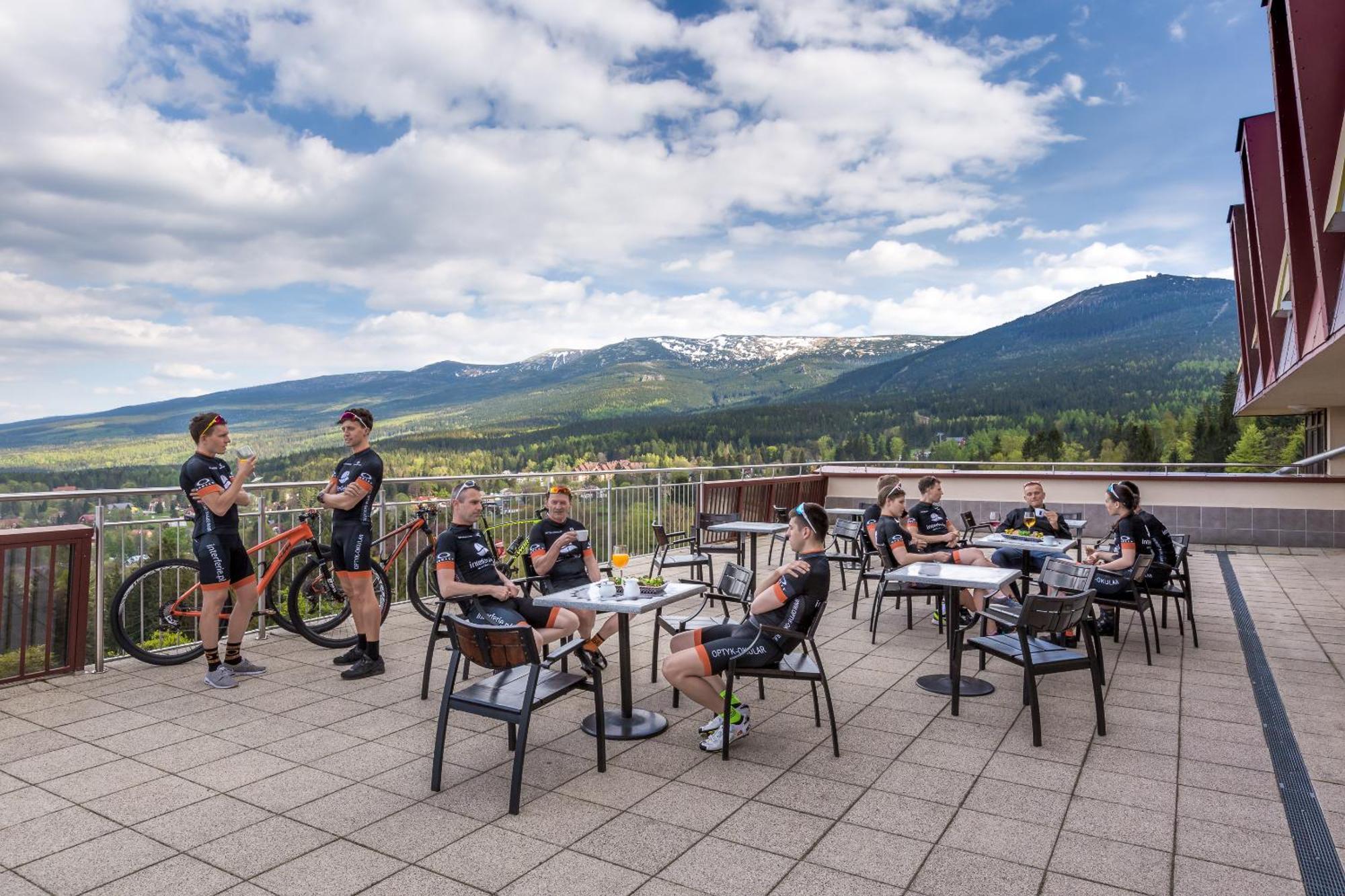 Interferie Sport Hotel Bornit シクラルスカ・ポレンバ エクステリア 写真