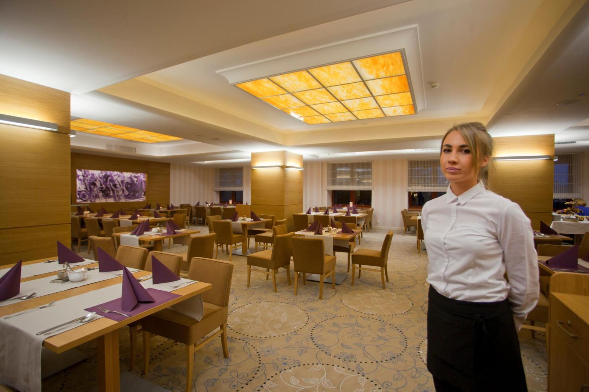 Interferie Sport Hotel Bornit シクラルスカ・ポレンバ エクステリア 写真