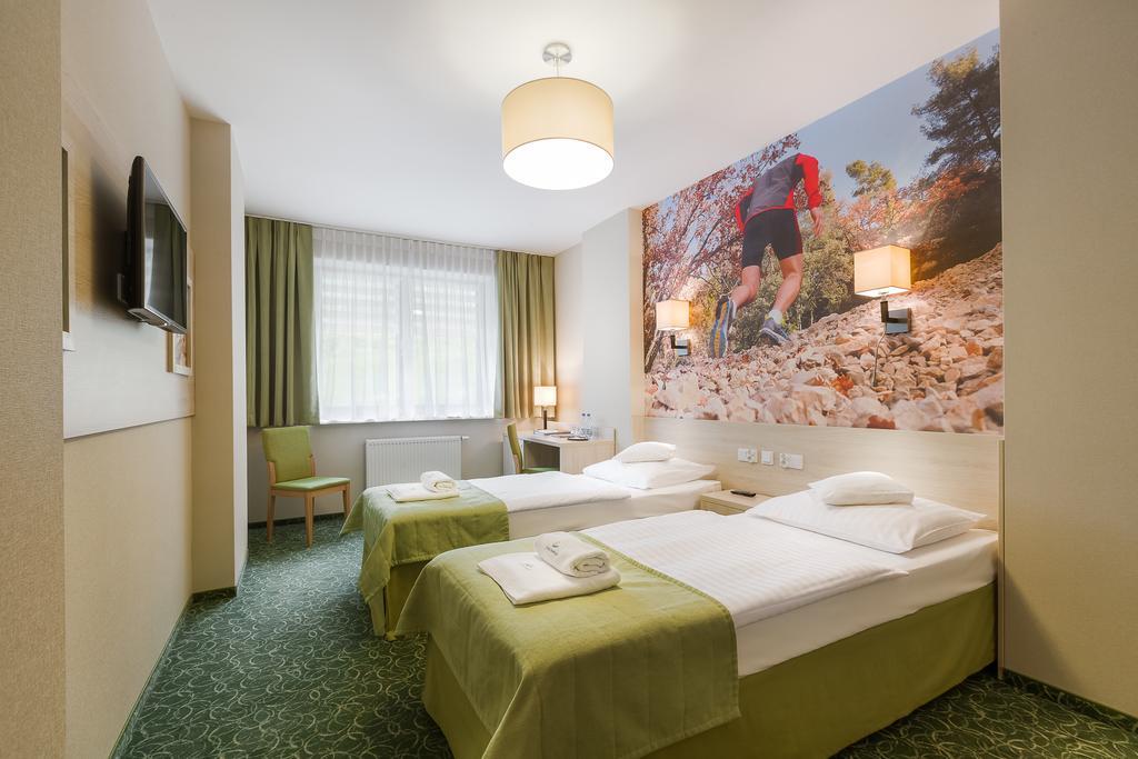 Interferie Sport Hotel Bornit シクラルスカ・ポレンバ エクステリア 写真